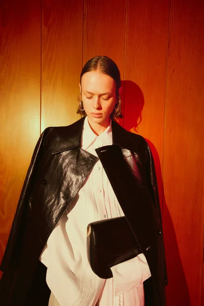 Look 16